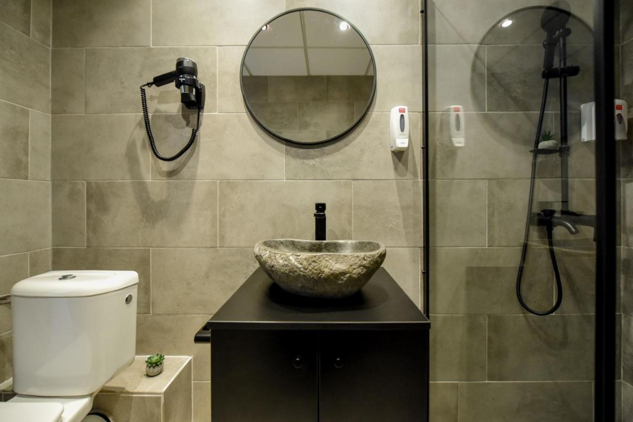 Luxury Apartment Near Radisson Hotel - Wall Projector & Modern Design Bucharest Luaran gambar